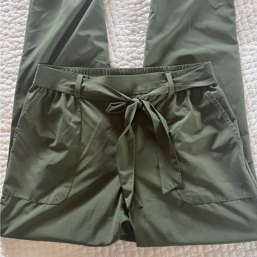 Banana Republic, size small, on the go pants